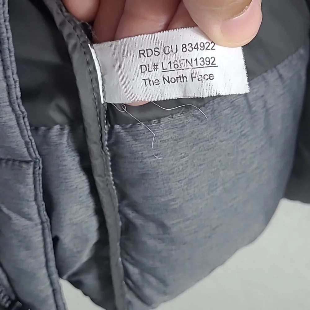 The North Face Women's Gray Puffer Jacket Size SP 550 - Picture 8 of 11